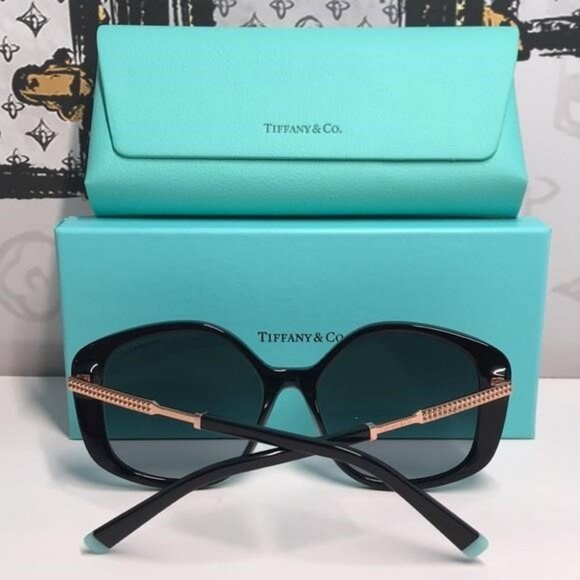 New Authentic Tiffany & Co. Sunglasses TF 4192 80013C Black/Grey Gradient Women - Picture 12 of 12